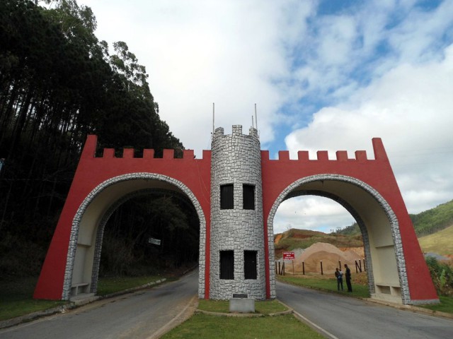 placas-montanhas-capixabas-conceicao-do-castelo